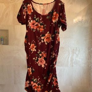 Floral short sleeve maternity dress